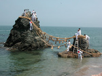 夫婦岩大注連縄張神事